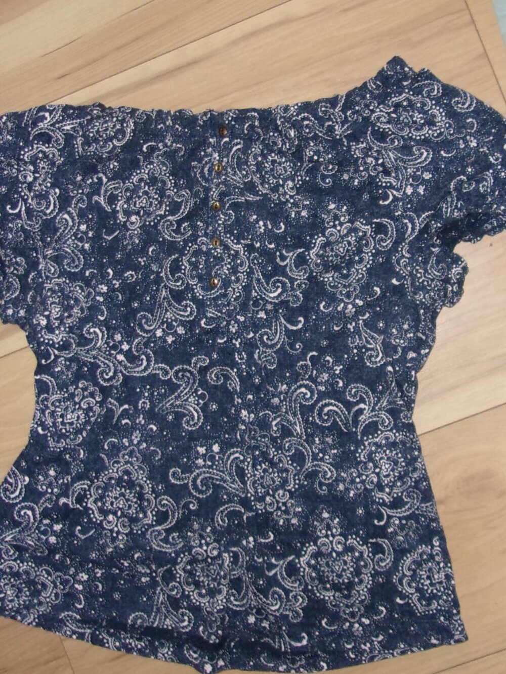 womens Size medium petite mp tee t print shirt blue white